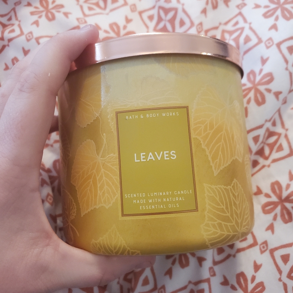 Bath And Body Works Leaves candle